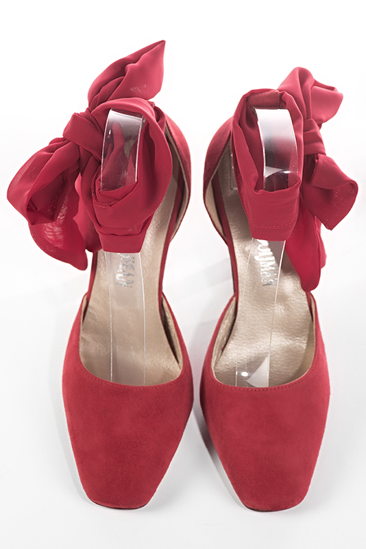 Cardinal red women's open side shoes, with a scarf around the ankle. Square toe. Very high spool heels. Top view - Florence KOOIJMAN